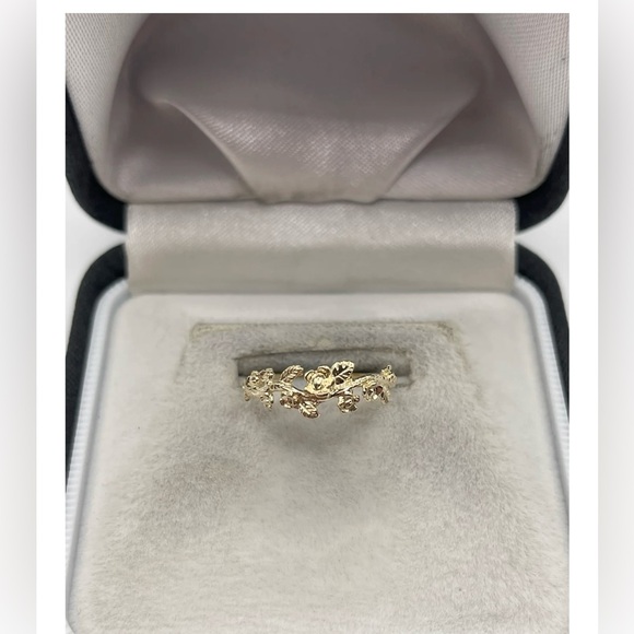 9K VINTAGE FLORAL RING - Picture 3 of 4